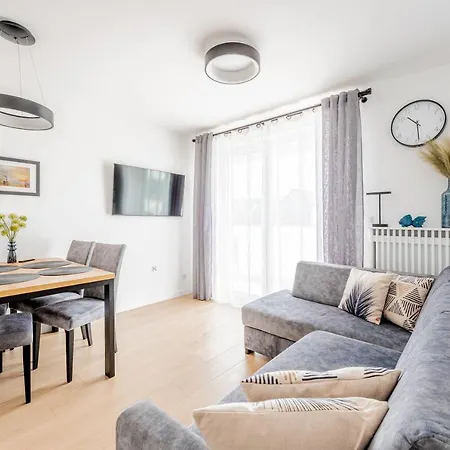 Apartment Posesja Kapitanska C23, 100m Do Wejscia Na Plaze Grzybowo (West Pomeranian)